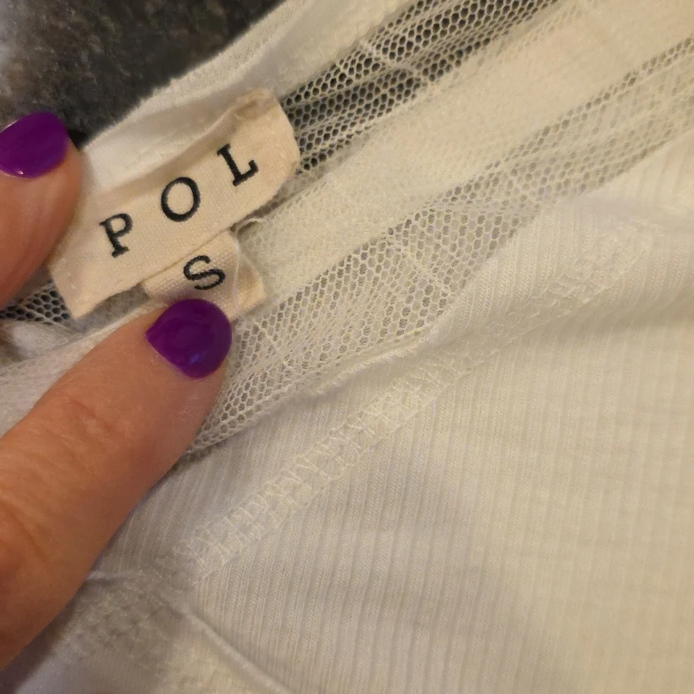 EUC POL Small White V-Neck Women's Tank Top - Picture 3 of 5
